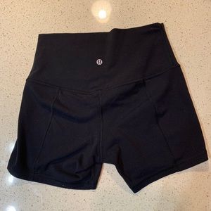 Lululemon 4” shorts black size 6
